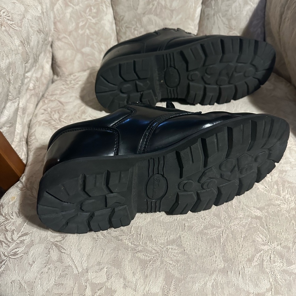 Thorogood Leather Work Shoe - Picture 6 of 6
